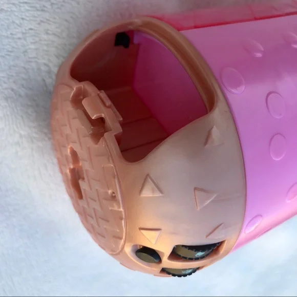 LOL surprise Case w/ Password Lock - Picture 2 of 5